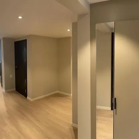 Stor Og Lys Leilighet I Hus Apartment