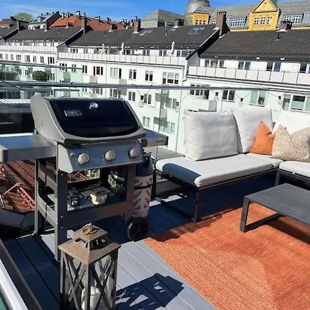 Lejlighed Penthouse With Unique Rooftop Terrace *
