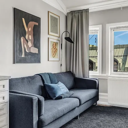 Place In Centre! Balcony & Keyless. * Oslo