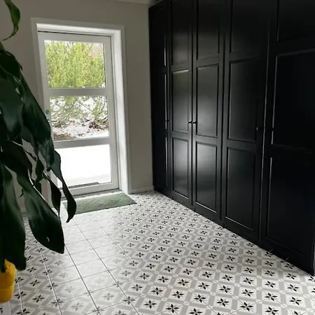 Flott Enebolig Med Kort Vei Til Sentrum Holiday home Oslo