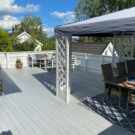 Flott Enebolig Med Kort Vei Til Sentrum Holiday home