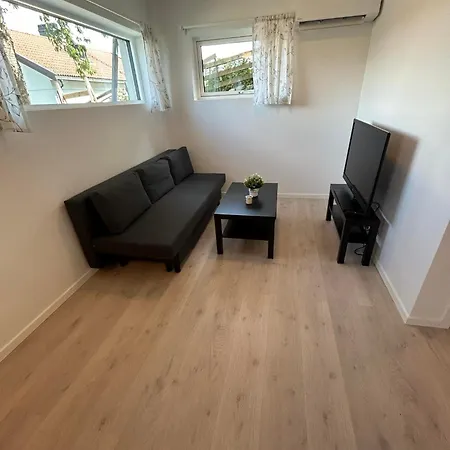 Temis Apartment, Private New 1 Bed And 1 Living With Sofa Bad And Lagre Kitchen, Share With Nobody *