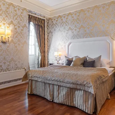 Hotel Grand 5*