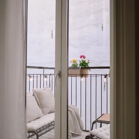 Apartment In The Heart Of