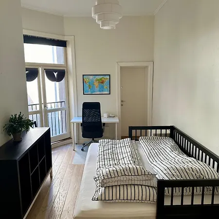 公寓 Classical 3 Bedroom, 2 Bath, Minutes From Royal Palace, Main Shopping Street, Restaurants & Downtown 奥斯陆