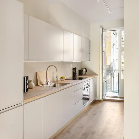 Dinbnb Gruenerlokka I 2-bedroom With Double Queen & Balcony 奥斯陆