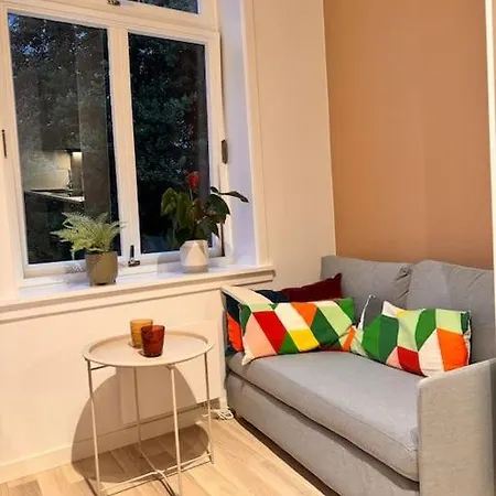 & Modern 2br Apt, 4min Subway To Apartment Oslo
