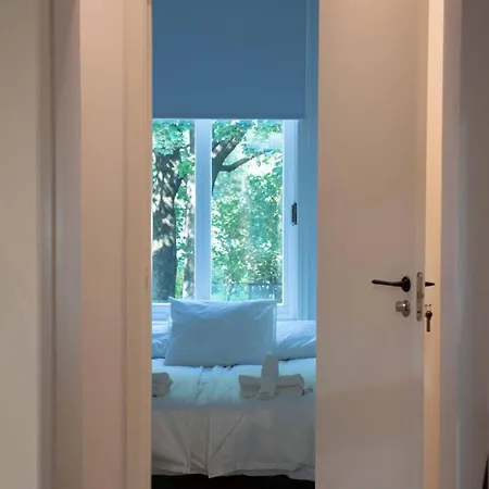 Apartment Modern 2br Near S - Sleeps 6, New & Cozy