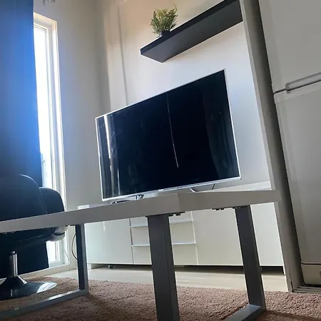 Apartment Resident 33l
