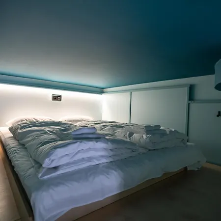 Hostel Bunks At Rode