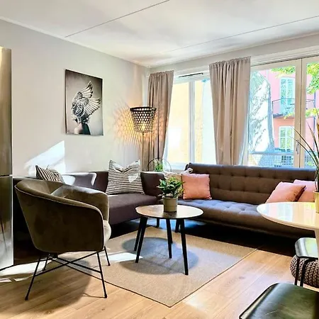 The Zany Zone - Gruenerlokka Apartment