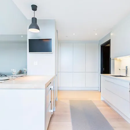 Super Designer Penthouse At 19th Floor With Amazing View! Appartement