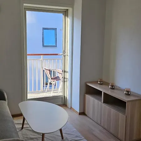 4 Bedrooom *