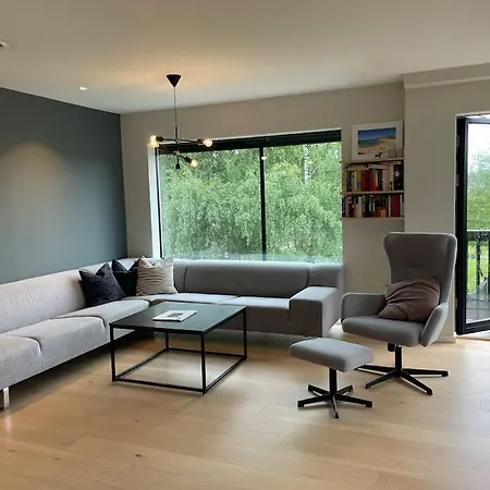 Villa New And Spacious House With Fireplace *