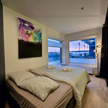 Apartment Waterfront Fjord View, Office, 2 Bedroom Lux Apt, Parking On-site Oslo