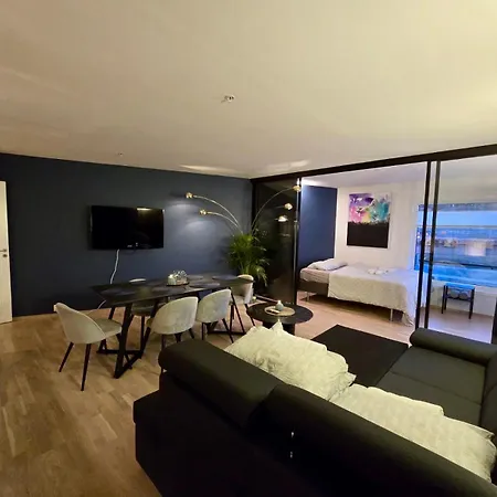 Apartment Waterfront Fjord View, Office, 2 Bedroom Lux Apt, Parking On-site