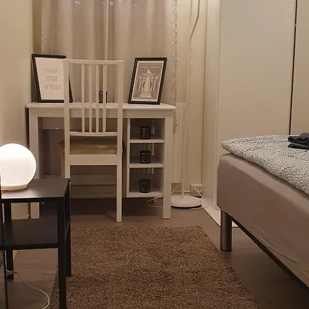 Guest house Bedroom In 12 Minutes To By Train *
