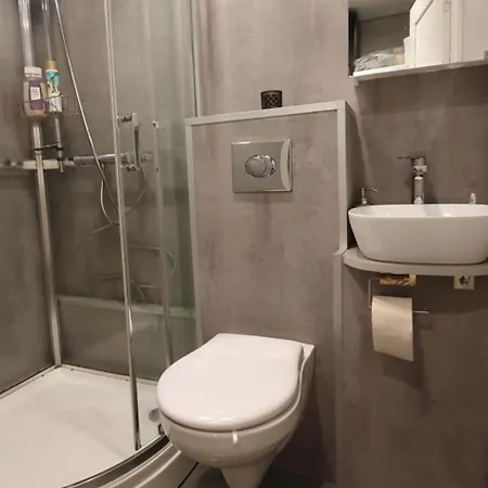 Guest house Bedroom In 12 Minutes To By Train Oslo