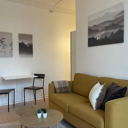 Leilighet Quiet Apartment, Trendy Gruenerlokka