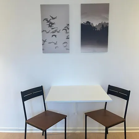 Leilighet Quiet Apartment, Trendy Gruenerlokka *