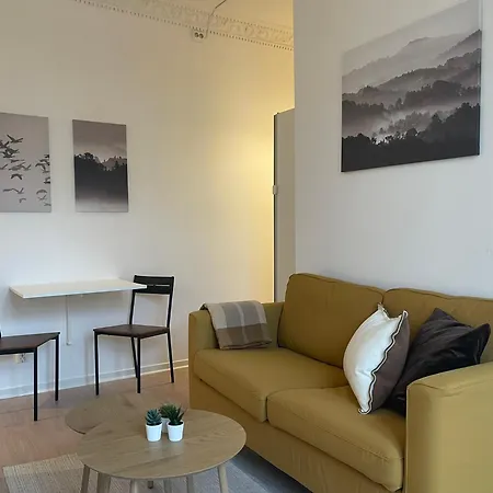 Apartment Quiet Apartment, Trendy Gruenerlokka