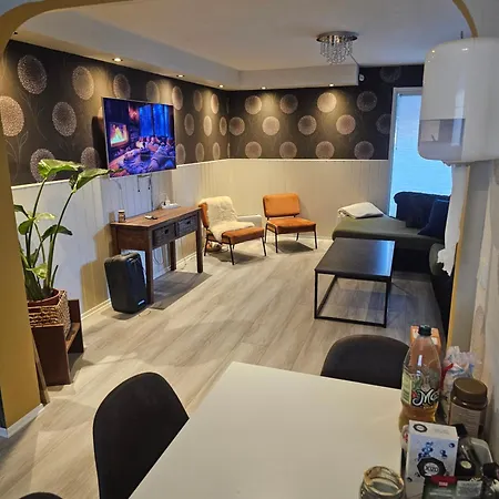 Apartment Full Privacy Townhome In With Wifi *