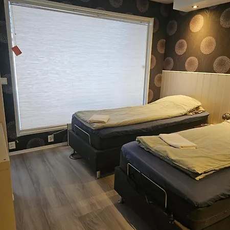 Full Privacy Townhome In With Wifi * Oslo
