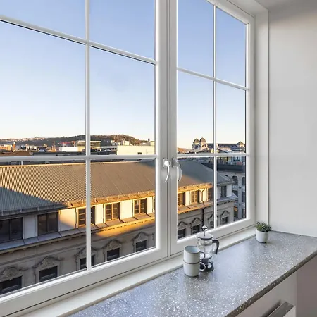 Dinbnb L Cozy Modern In - 1 Min To Tram