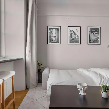 Dinbnb L Cozy Modern In - 1 Min To Tram Apartment