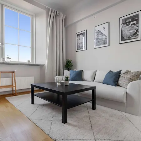 Dinbnb L Cozy Modern In - 1 Min To Tram Apartment