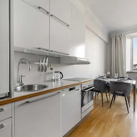 Dinbnb L Cozy Modern In - 1 Min To Tram