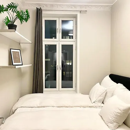 4 Bed Riverside *
