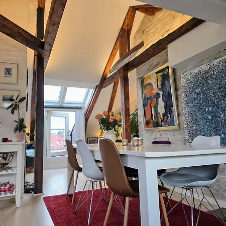 Super 2 Story Penthouse, 3 Bedroom 104m2 Apartament *