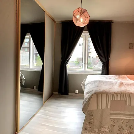 شقة Charming Near The Woods With Parking