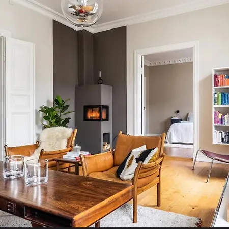 Beautiful, Classic And In Apartment Oslo