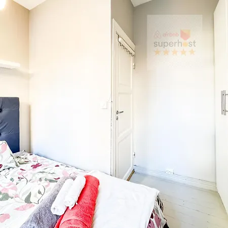 Powerful King Bed Wifi Center Homestay Oslo
