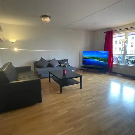 Apartment M5 Center Oslo, 110 Mt, 3 Bedrooms, 2 Toilette, 120 Mt *