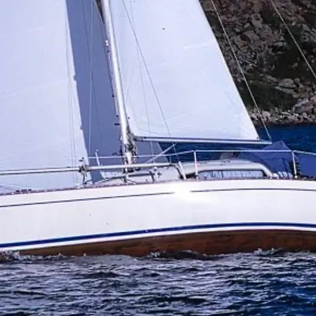 Yacht Albin 79 Hotel en barco