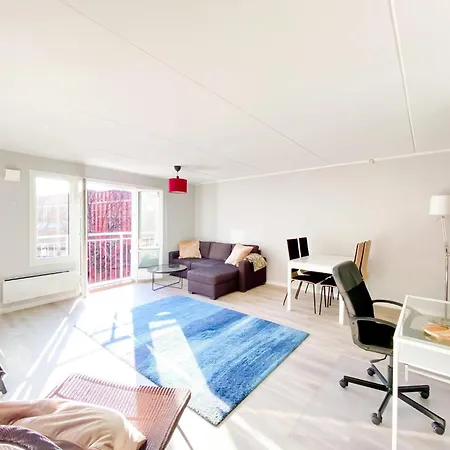 Refurbished And Spacious 1 Bedroom
