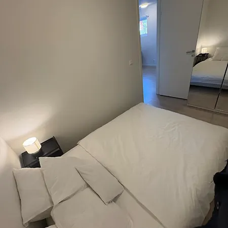 Apartment Temis Apartment, Private New 1 Bed And 1 Living With Sofa Bad And Lagre Kitchen, Share With Nobody *