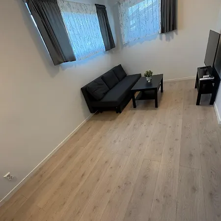 Temis Apartment, Private New 1 Bed And 1 Living With Sofa Bad And Lagre Kitchen, Share With Nobody *