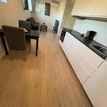 Apartment Temis Apartment, Private New 1 Bed And 1 Living With Sofa Bad And Lagre Kitchen, Share With Nobody