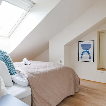 Dinbnb L Tollbugata Retreat L Rooftop L Smart-tv L 6 Guests Apartment *