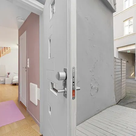 Dinbnb L 1 Min To Mathallen I Backyard I 24l7 Check-in Apartamento
