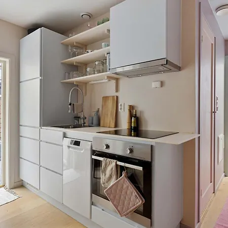 Dinbnb L 1 Min To Mathallen I Backyard I 24l7 Check-in