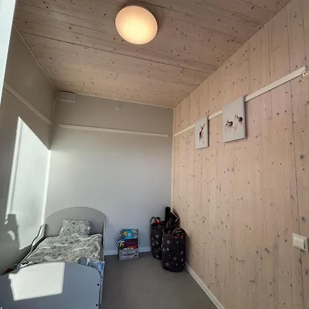Lys, Koselig Og Familievennlig Apartment