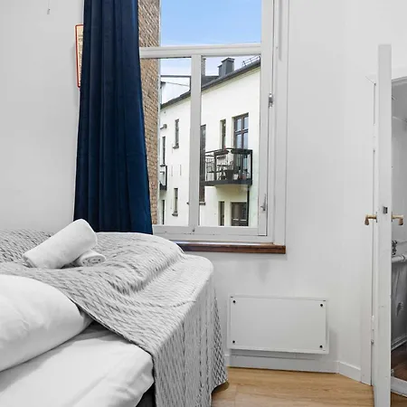Apartment Dinbnb L Stylish - Fireplace & Balcony In