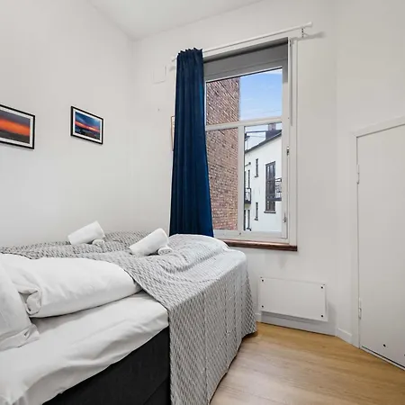 Apartment Dinbnb L Stylish - Fireplace & Balcony In Oslo