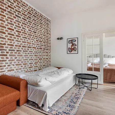 Apartment Dinbnb L Stylish - Fireplace & Balcony In