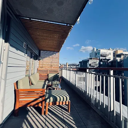 Penthouse Chimera Eiendom Apartment